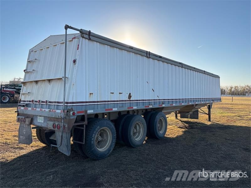 Triple E Industries 44 ft Tri/A Grain Trailer Прицепы перегрузчики зерна