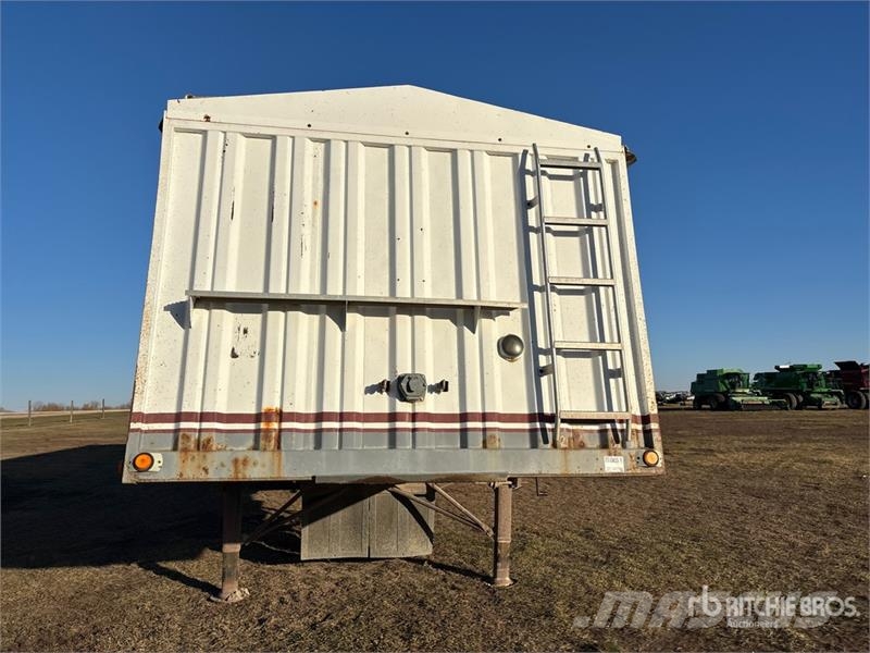 Triple E Industries 44 ft Tri/A Grain Trailer Прицепы перегрузчики зерна