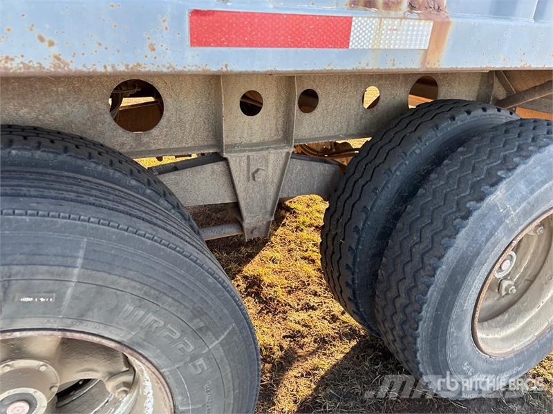 Triple E Industries 44 ft Tri/A Grain Trailer Прицепы перегрузчики зерна