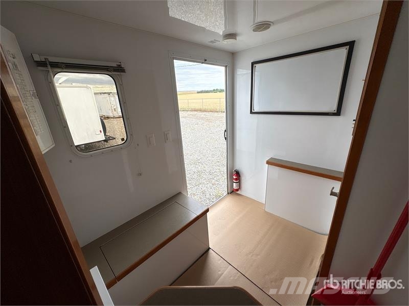 Triple E MOT240 21 ft x 8 ft Portable T/A Mobile Office Bouw - Overige