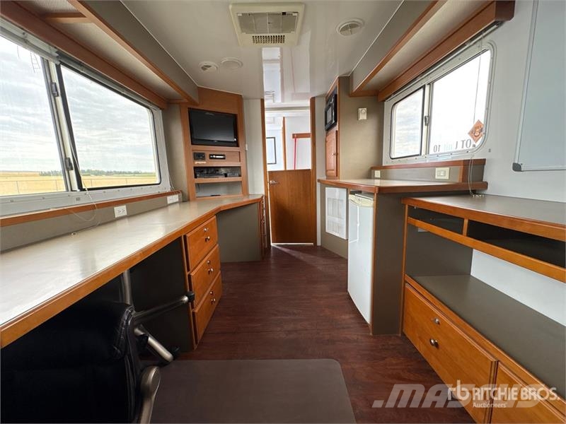 Triple E MOT240 21 ft x 8 ft Portable T/A Mobile Office Bouw - Overige