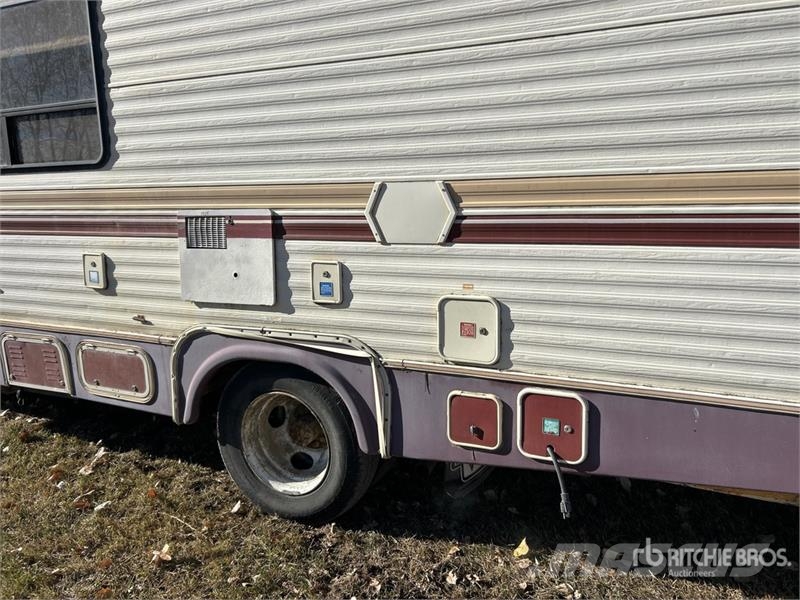 Triple E Motor Home Autocaravanas y caravanas
