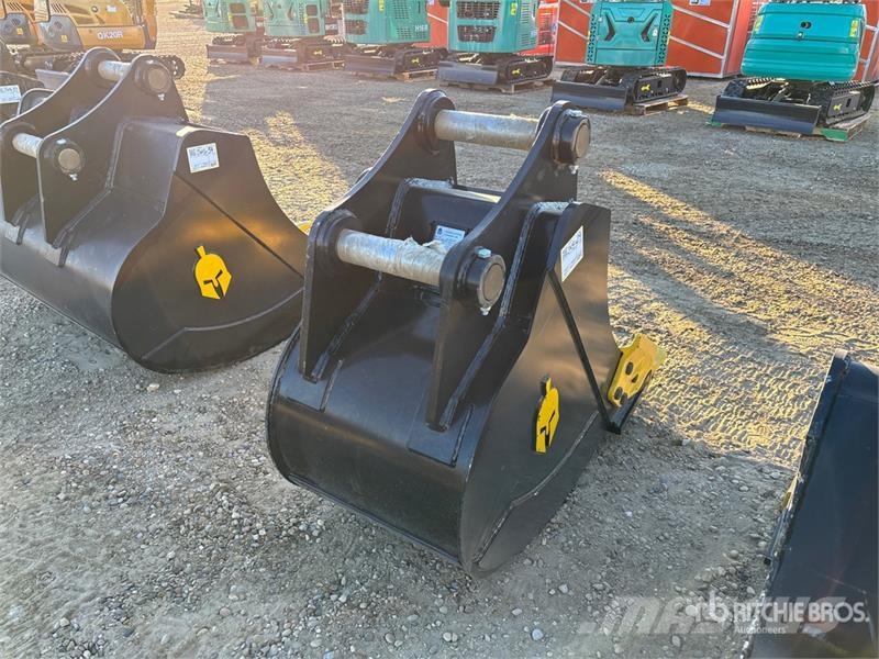 Trojan 120CL 24 in Digging Excavator Bucket - Fits 65mm C Žlice