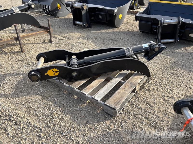 Trojan 12T-65 58 in Hydraulic Excavator Thumb - Fits Cat Žlice