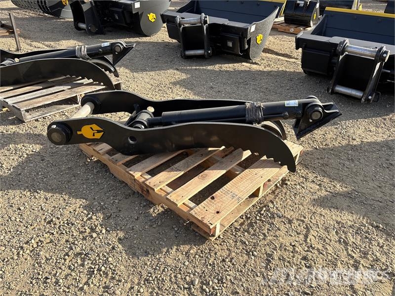 Trojan 12T-65 58 in Hydraulic Excavator Thumb - Fits Cat Žlice