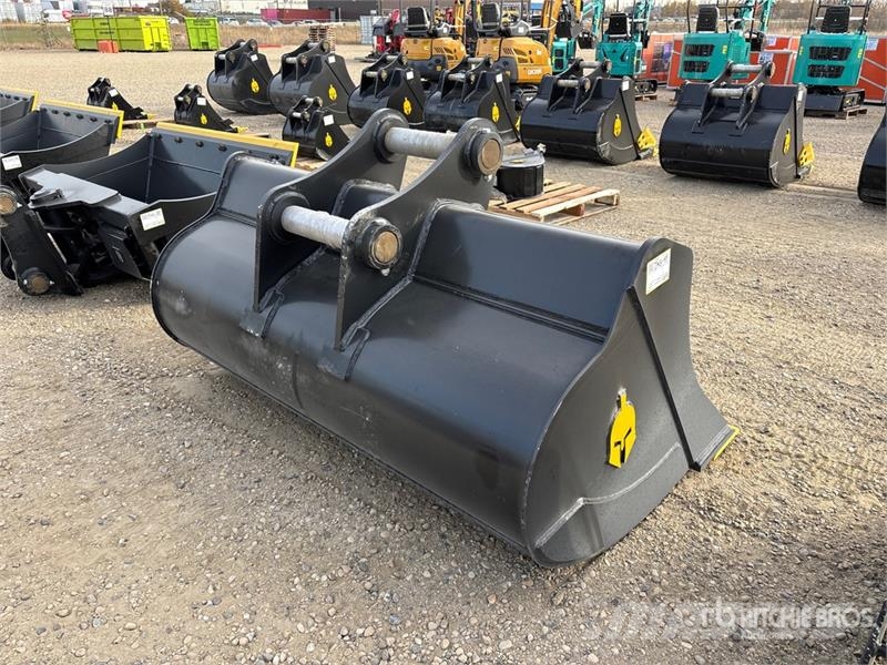 Trojan 200CL 72 in Cleanup Excavator Bucket - Fits 80mm C Žlice