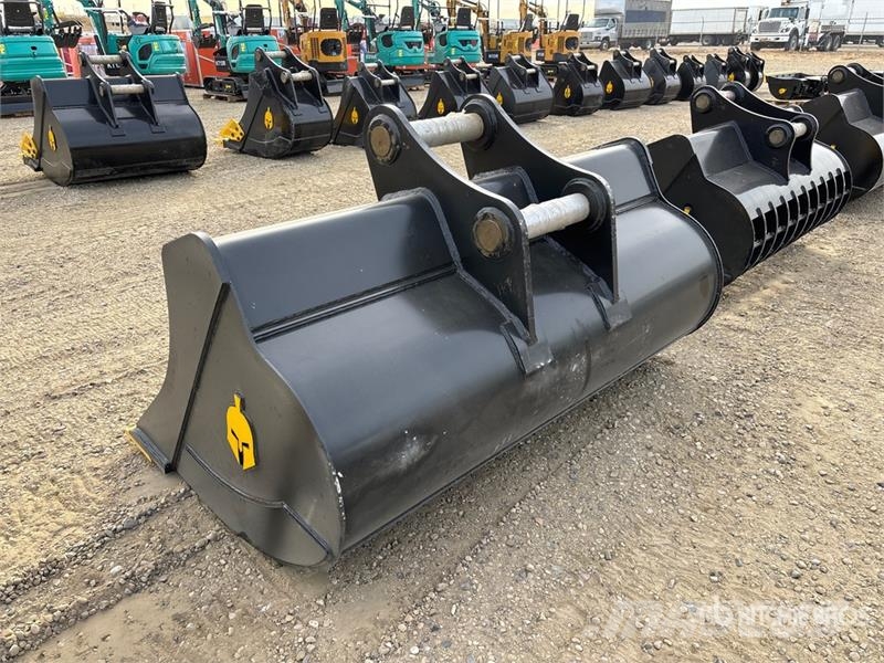 Trojan 200CL 72 in Cleanup Excavator Bucket - Fits 80mm C Žlice