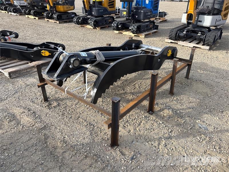 Trojan 20T-80 70 in Hydraulic Excavator Thumb - Fits Cat  Žlice
