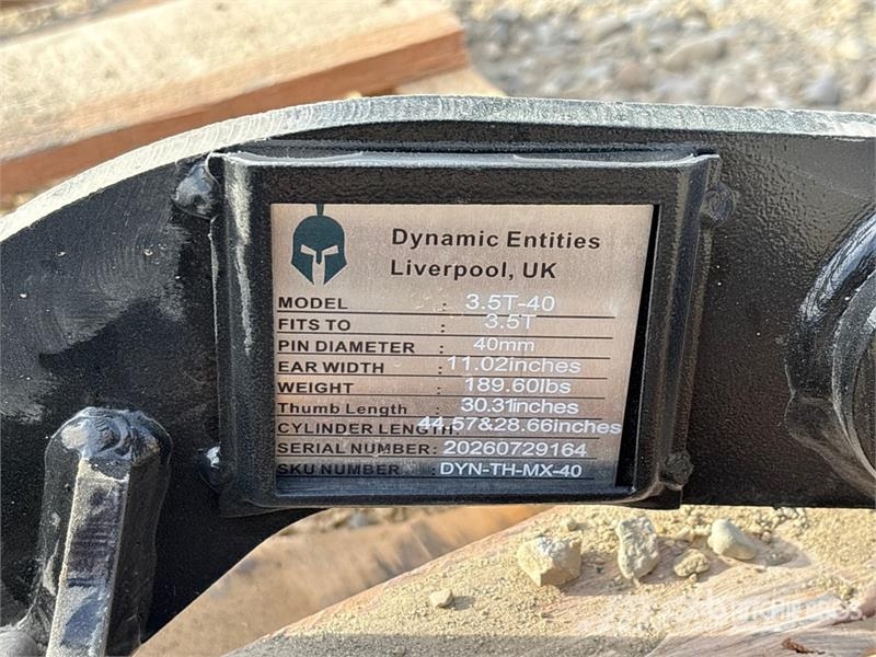 Trojan 3.5T-40 30 in Hydraulic Excavator Thumb - Fits Cat Žlice
