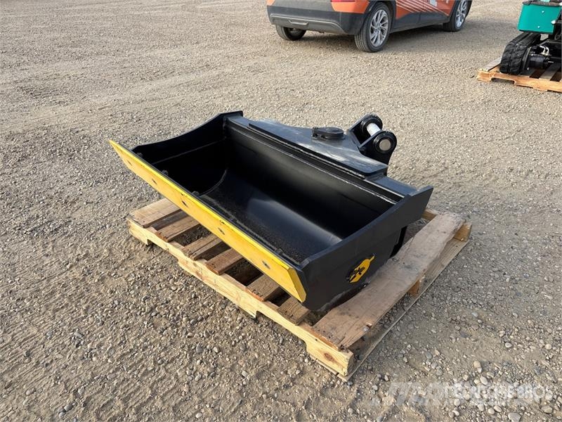 Trojan 50CL 42 in Hydraulic Tilting Excavator Bucket - Fi Kašike / Korpe