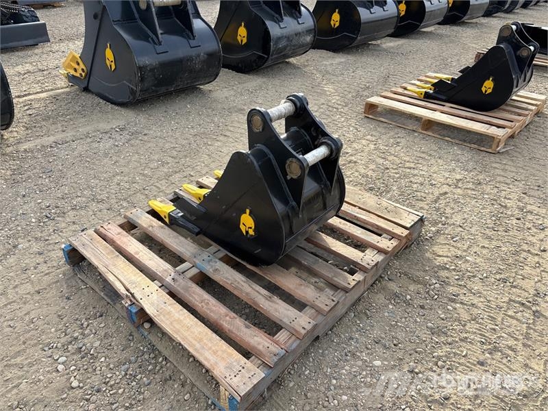 Trojan 80CL 18 in Digging Excavator Bucket - Fits 40mm Ca Žlice