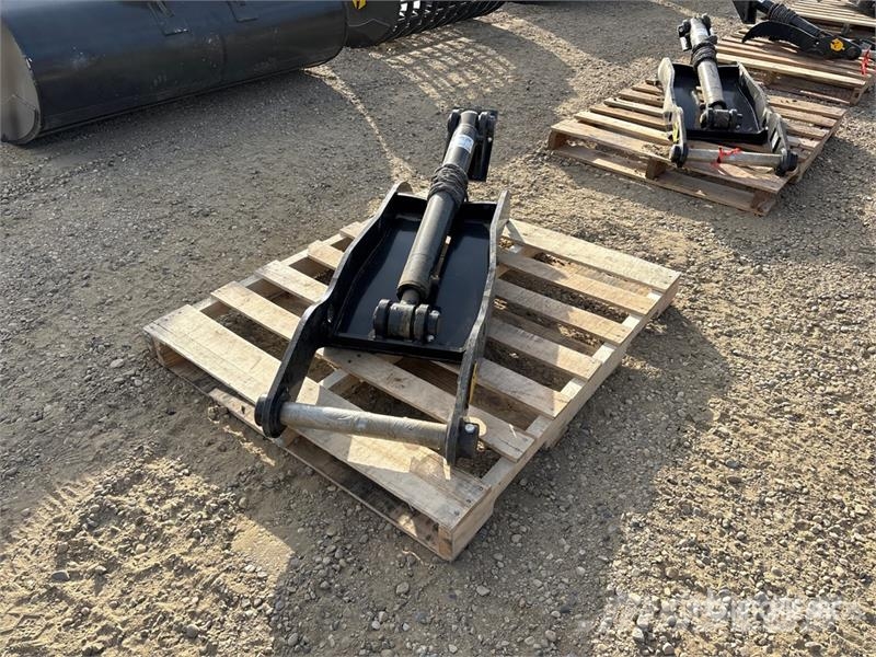 Trojan 8T-50 46 in Hydraulic Excavator Thumb - Fits Cat 3 Žlice