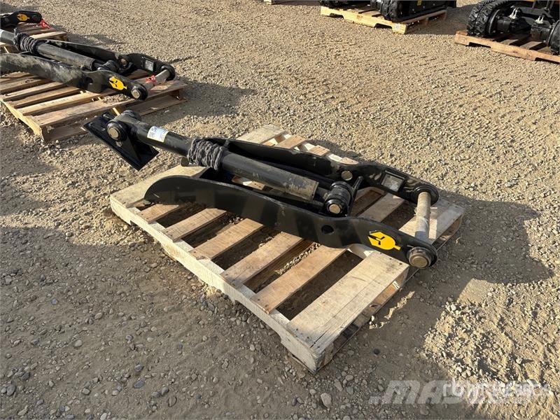 Trojan 8T-50 46 in Hydraulic Excavator Thumb - Fits Cat 3 Žlice