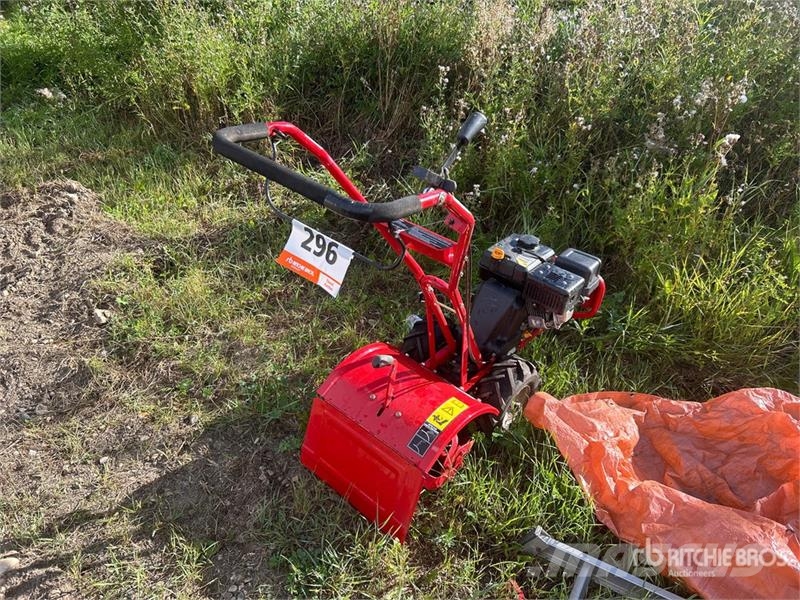 Troy-Bilt 17 in Garden Tiller Otras máquinas y aperos de labranza