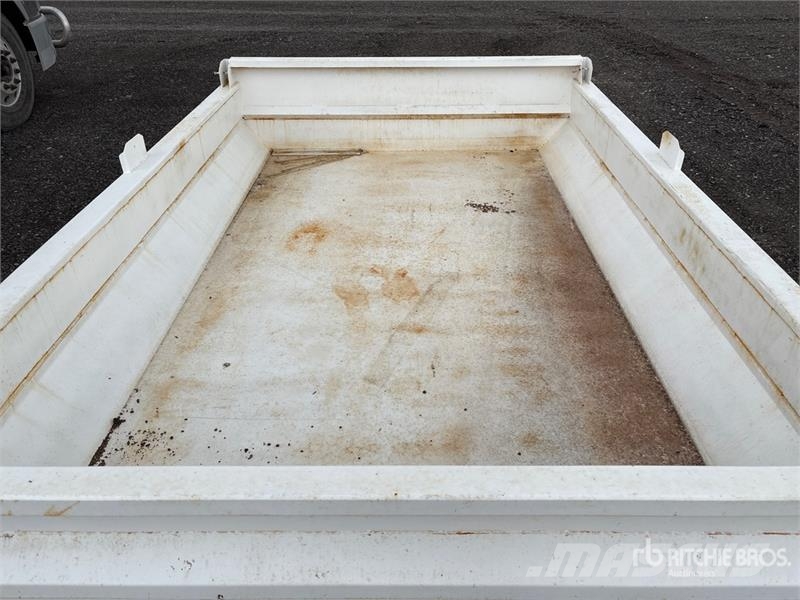 Truck Dump Body Tipper trucks