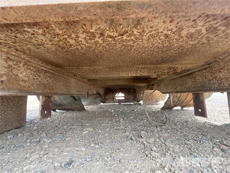 Truck Flatbed Body Фургони