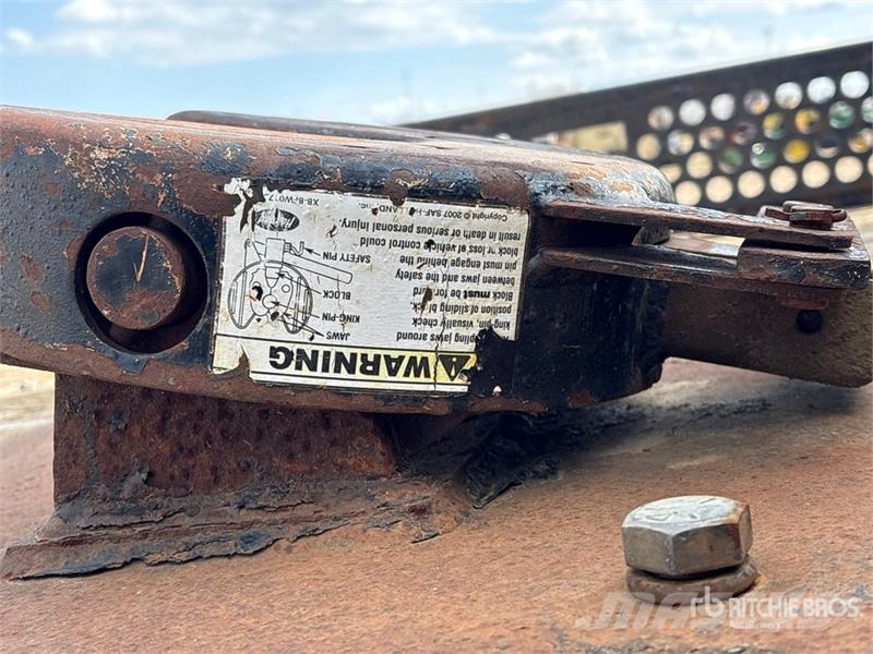 Truck Flatbed Body Фургони