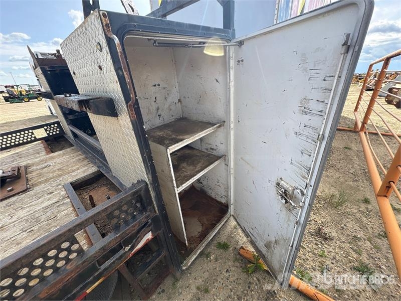 Truck Flatbed Body Фургони