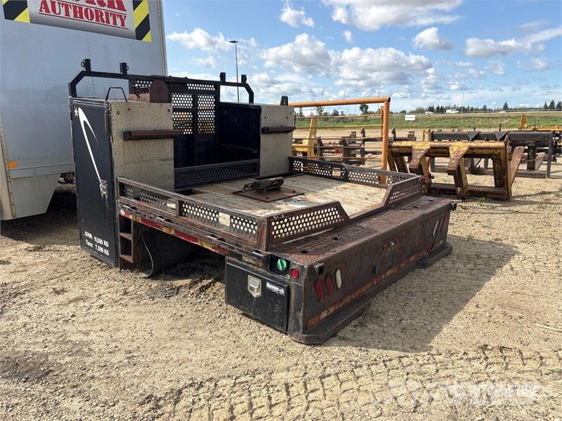 Truck Flatbed Body Фургони