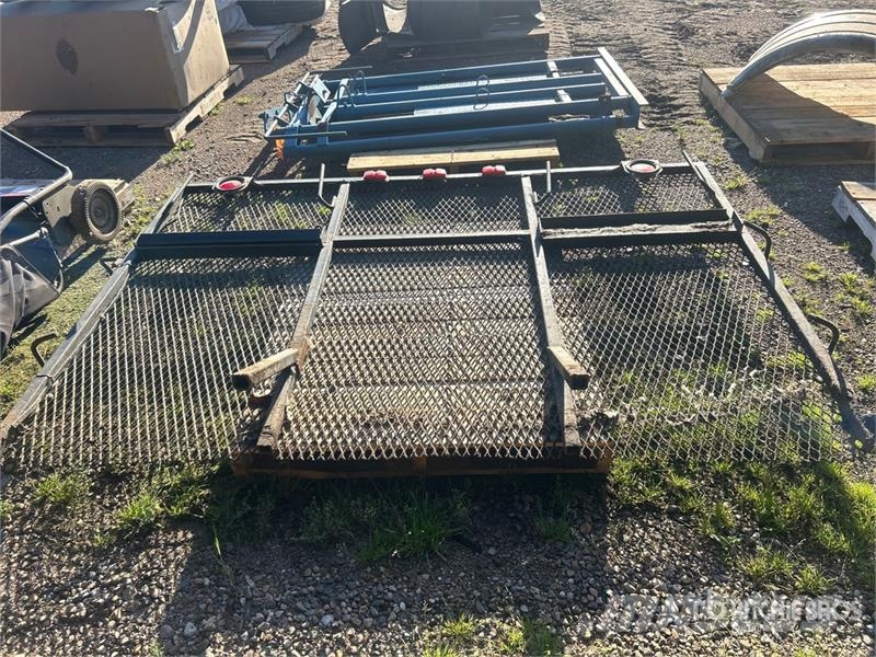  Truck Headache Rack / Cab Guard w/ Expanded Metal  Drugi deli
