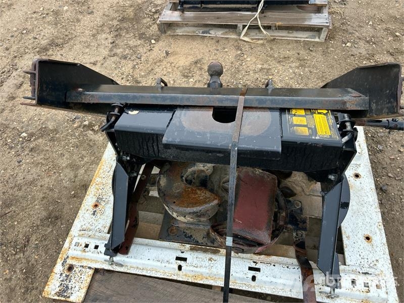  Truck Hitches معدات النقل - غير ذلك