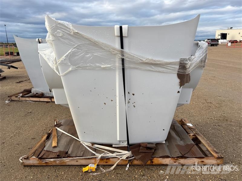  Truck Hood (Unused) شاحنات أخرى
