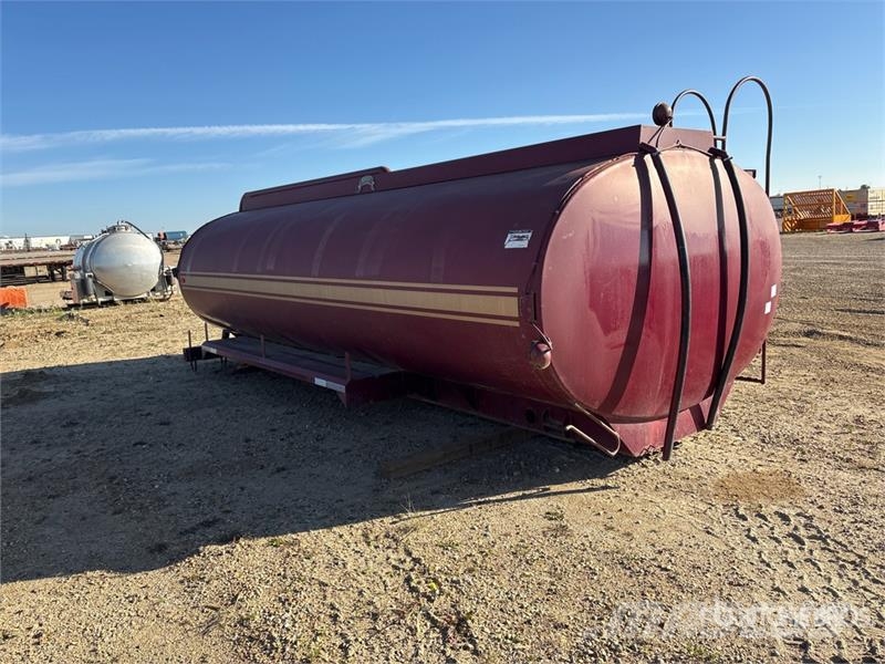 Truck Tank. 19 feet long Tank Kraftstoff- und Zusatzstoffbehälter