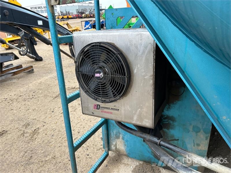 Truck Tank Body معدات النقل - غير ذلك
