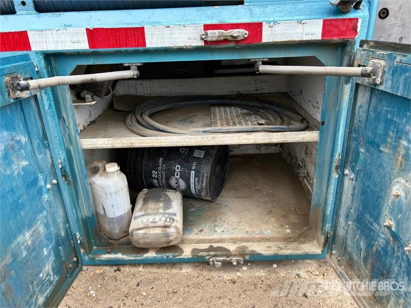 Truck Tank Body معدات النقل - غير ذلك