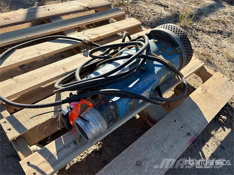 Tsurumi NK2-15 3 in Submersible Water Pump Kiti naudoti statybos komponentai