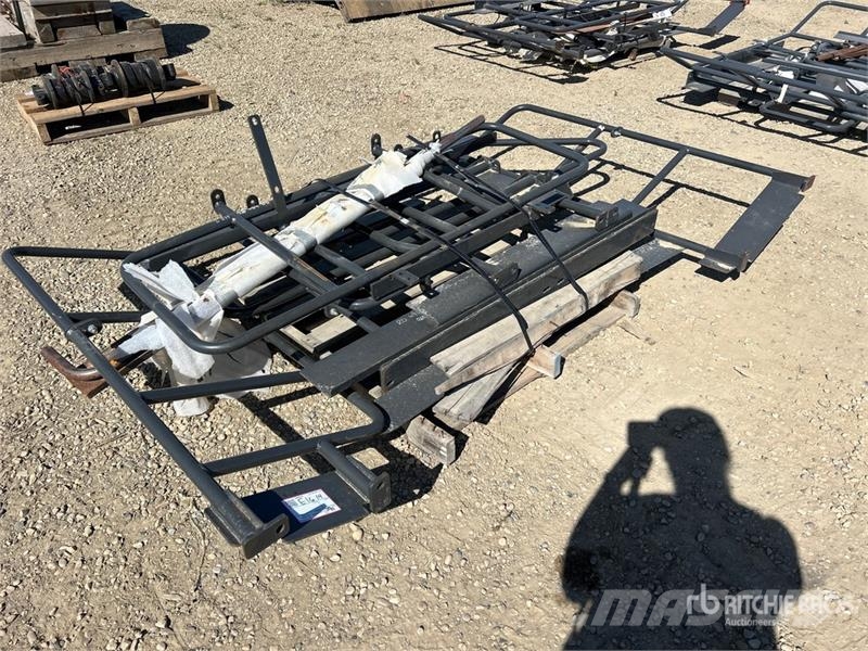 Tusk Folding Hand Rails (Unused) - Fits Hitachi ZX490-6 Otros componentes