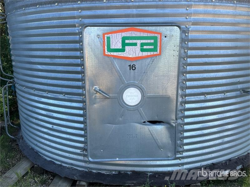Twister +/- 1600 bu 6 Ring Grain Bin 作物プロセスッサーと収納ユニット/機械 - その他