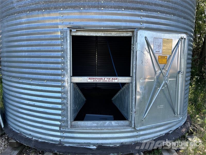 Twister +/- 1600 bu 6 Ring Grain Bin 作物プロセスッサーと収納ユニット/機械 - その他