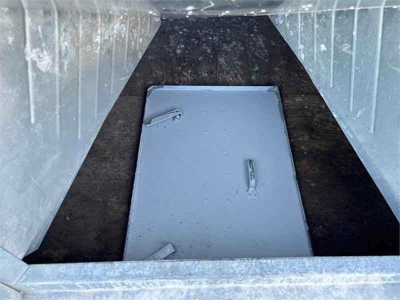 Twister +/- 2400 bu 6 Ring Grain Bin Stroje a zariadenia na spracovanie a skladovanie poľnohospodárskych plodín - Iné
