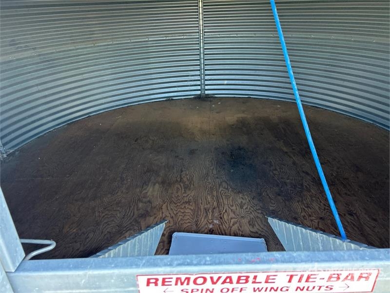 Twister +/- 2400 bu 6 Ring Grain Bin Stroje a zariadenia na spracovanie a skladovanie poľnohospodárskych plodín - Iné
