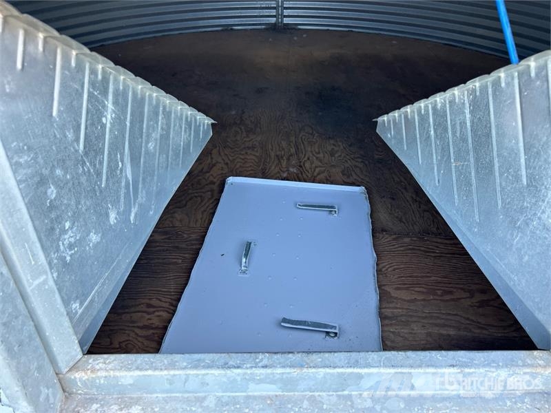 Twister +/- 2400 bu 6 Ring Grain Bin Stroje a zariadenia na spracovanie a skladovanie poľnohospodárskych plodín - Iné