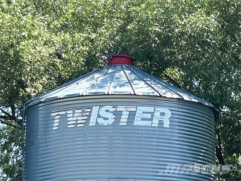 Twister +/- 2400 bu 6 Ring Grain Bin Stroje a zariadenia na spracovanie a skladovanie poľnohospodárskych plodín - Iné
