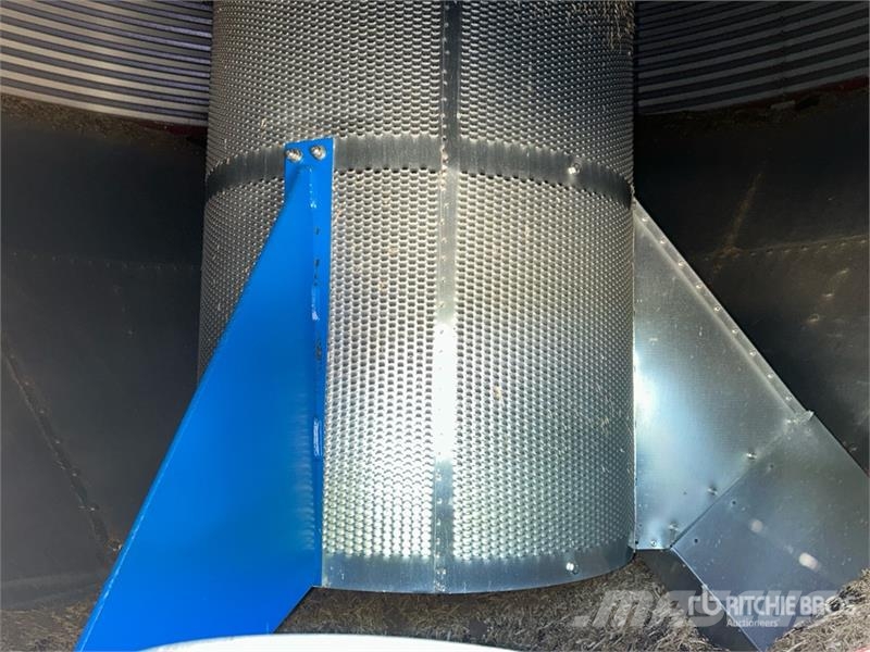 Twister +/- 4000 bu 5 Ring Hopper Grain Bin Crop processing and storage units/machines - Others