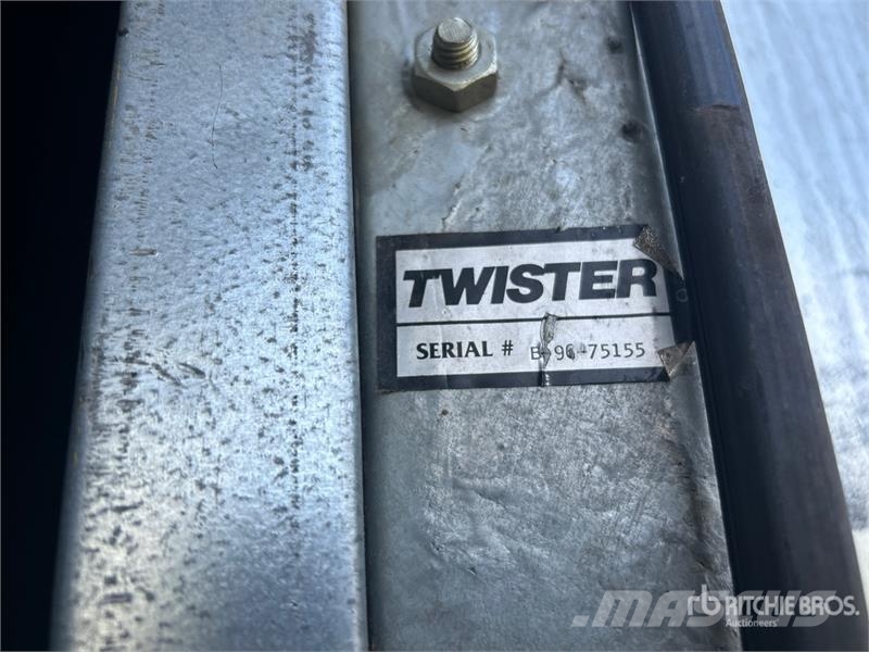 Twister +/- 4400 bu 5 Ring Grain Bin Ekin işleme ve depolama üniteleri/makineleri - Digerleri
