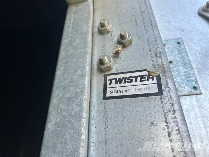 Twister +/- 4400 bu 5 Ring Grain Bin Ekin işleme ve depolama üniteleri/makineleri - Digerleri