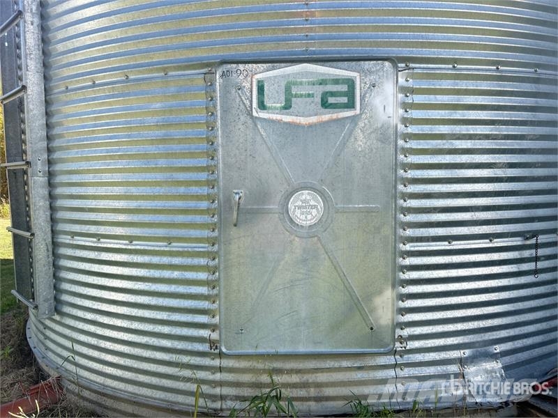 Twister +/- 4600 bu 7 Ring Grain Bin Stockage, conditionnement - Autres