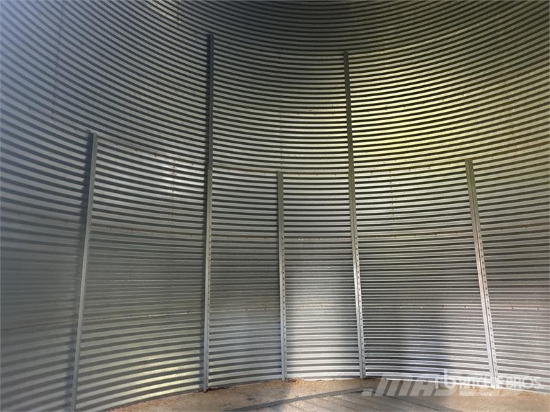 Twister +/- 4600 bu 7 Ring Grain Bin Stockage, conditionnement - Autres