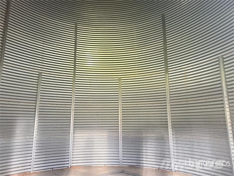 Twister +/- 4600 bu 7 Ring Grain Bin Stockage, conditionnement - Autres