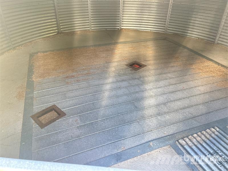 Twister +/- 4600 bu 7 Ring Grain Bin Stockage, conditionnement - Autres