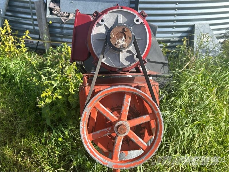 Twister +/- 6700 bu 6 Ring Grain Bin Ekin işleme ve depolama üniteleri/makineleri - Digerleri