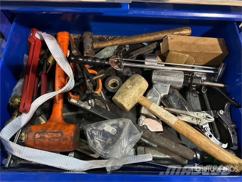  U.S. General 5 Drawer Tool Box معدات البناء - غير ذلك