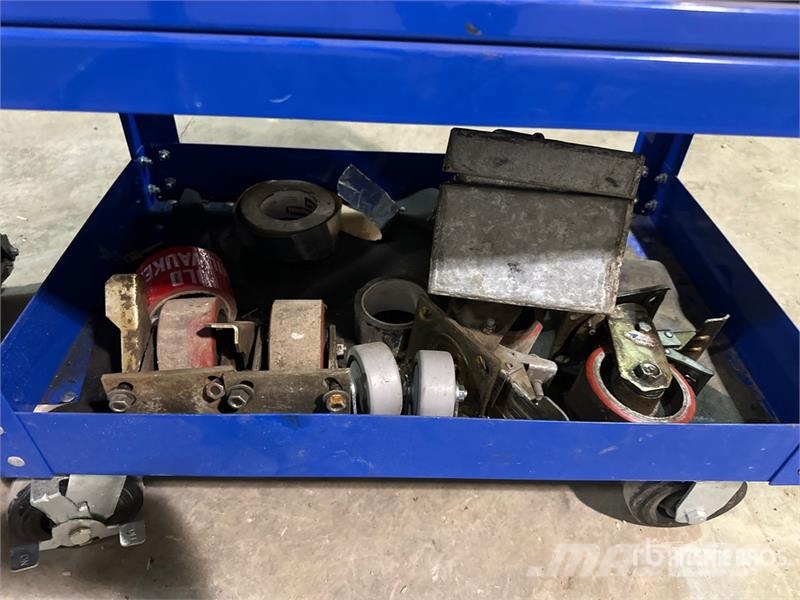  U.S. General 5 Drawer Tool Box معدات البناء - غير ذلك