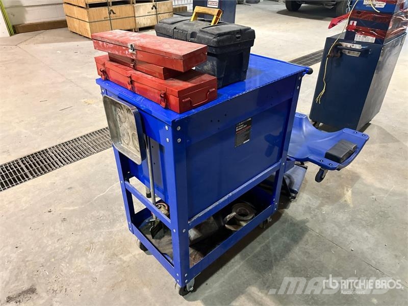  U.S. General 5 Drawer Tool Box معدات البناء - غير ذلك