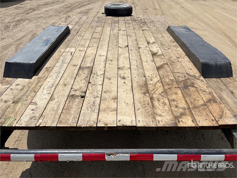 Ubuilt 12 ft T/A Utility Trailer مقطورات أخرى
