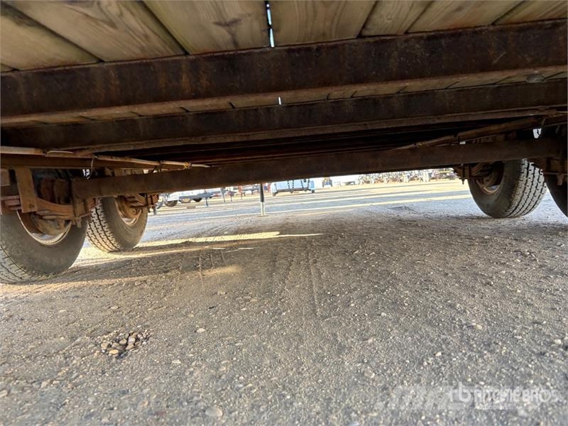 Ubuilt 16 ft T/A Equipment Trailer Auto pārvadāšanas treileri